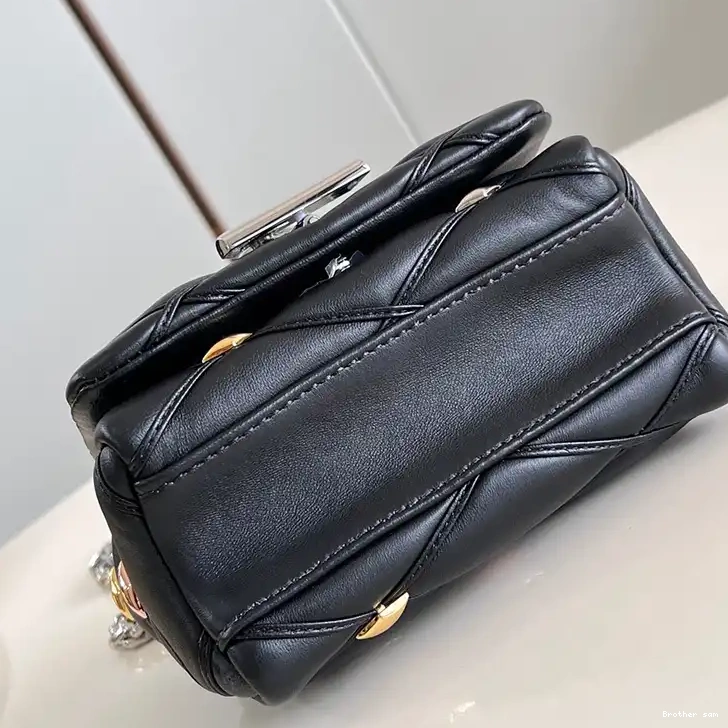 Brother sam LV 2405YA0009 Bags 0704